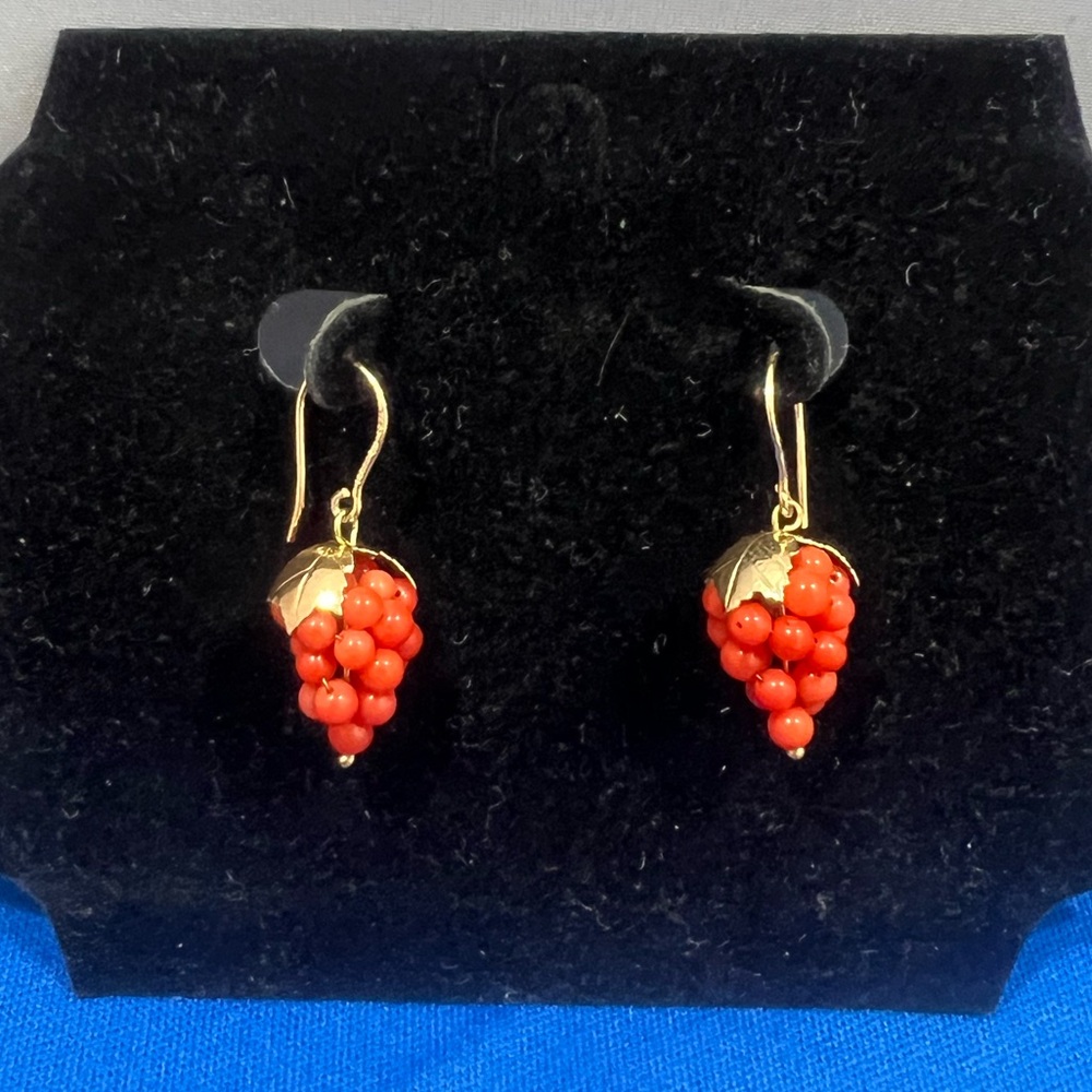Estate Grapes Coral D Napoli  14K Gold Dangle Earrings